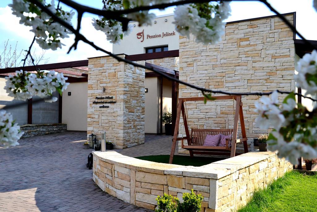 Penzion Jelinek Opocno Ngoại thất bức ảnh